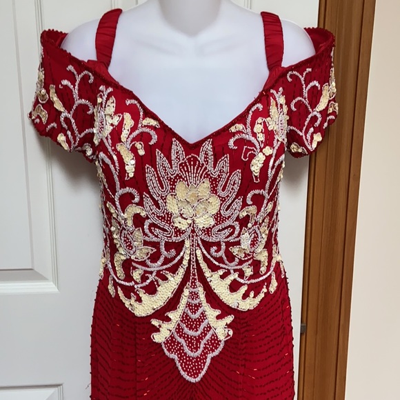 Dazzling Vintage 1980s Beaded Gown Vintage Size 14 = Modern Size 10 GVC - Picture 2 of 9